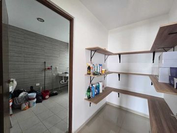 Venta de casa en Cumbres del Lago de 4 rec y Roof Garden