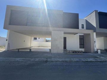CASA EN VENTA EN ALTARES