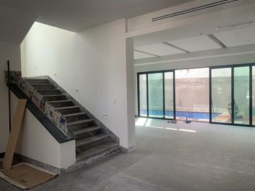 CASA EN VENTA EN VALLE ALTO