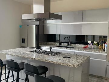 CASA EN VENTA EN CONTRY SUR