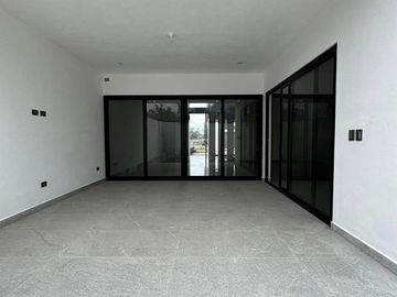 Casa - Fraccionamiento Bosques de las Misiones Sector Encino