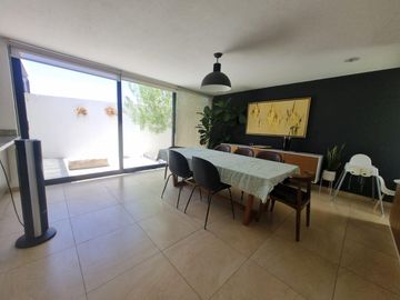 Casa en  VENTA en exclusiva privada en Cumbres del Lago