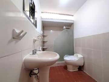 Bonita Casa de 1 piso en Alquiler