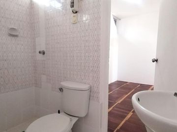 Bonita Casa de 1 piso en Alquiler