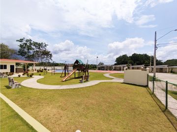 Se Vende Casa de 220m2 en Vista Alegre-Arraijan (DR)