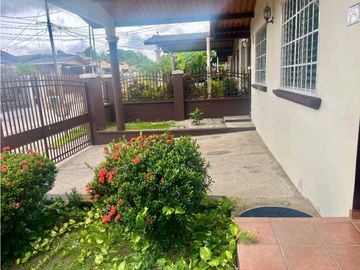 VENTA DE CASA EN BRISAS DEL GOLF 324m2 4 HABITACIONES