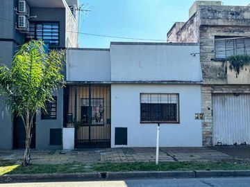 Casa PH en venta en Moron Sur
