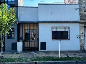 Casa PH en venta en Moron Sur
