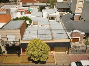 VENTA CASA 5 DORM. 4 BAÑOS - SEMICENTRICA - TANDIL