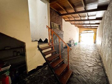 VENTA CASA 5 DORM. 4 BAÑOS - SEMICENTRICA - TANDIL