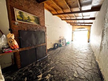 VENTA CASA 5 DORM. 4 BAÑOS - SEMICENTRICA - TANDIL