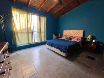 CASA VENTA 4 AMB CLAYPOLE GRAN JARDÍN Y GARAGE