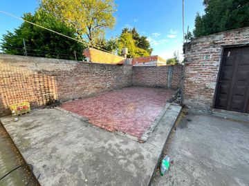 CASA VENTA 4 AMB CLAYPOLE GRAN JARDÍN Y GARAGE