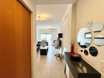 VENTA DEPTO. 2 AMB. BALCON ,TERRAZA CON 5 PARRILAS
