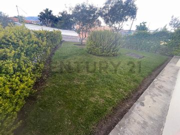 RENTA DE LOCAL COMERCIAL DE 553.62 EN SANGOLQUI