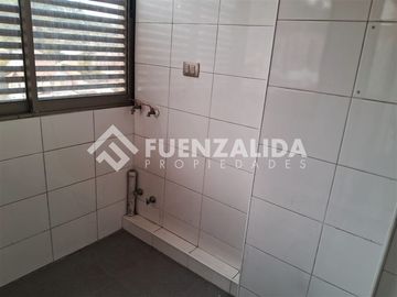 Departamento en Venta en A una cuadra de Avenida Perú
