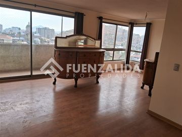 Departamento en Venta en A una cuadra de Avenida Perú
