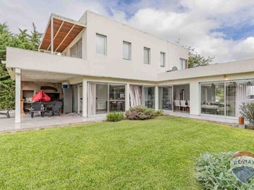 Casa a la venta en Lomas de City Bell