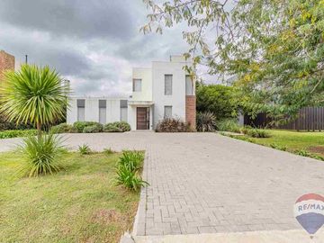 Casa a la venta en Lomas de City Bell
