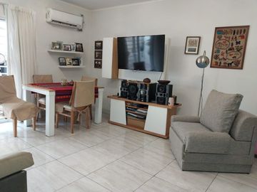 2 AMBIENTES  SUITE VEST BAÑO Y TOIL CON GRAN PATIO