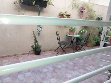 2 AMBIENTES  SUITE VEST BAÑO Y TOIL CON GRAN PATIO