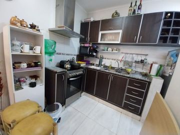 2 AMBIENTES  SUITE VEST BAÑO Y TOIL CON GRAN PATIO