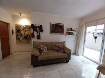 2 AMBIENTES  SUITE VEST BAÑO Y TOIL CON GRAN PATIO