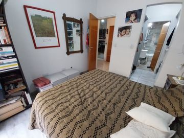 2 AMBIENTES  SUITE VEST BAÑO Y TOIL CON GRAN PATIO