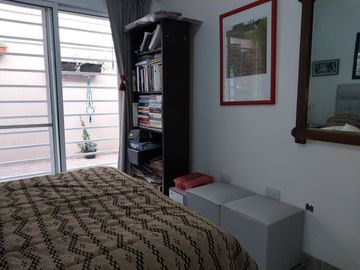 2 AMBIENTES  SUITE VEST BAÑO Y TOIL CON GRAN PATIO