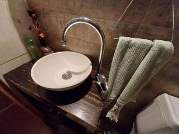 2 AMBIENTES  SUITE VEST BAÑO Y TOIL CON GRAN PATIO