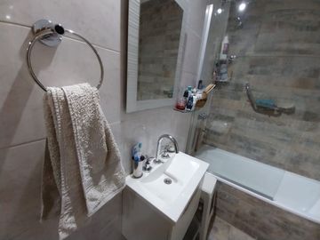 2 AMBIENTES  SUITE VEST BAÑO Y TOIL CON GRAN PATIO