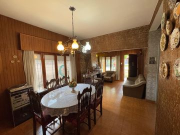 CHALET 3 AMBIENTES 2 PLANTAS VENTA RAFAEL CALZADA