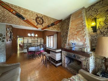 CHALET 3 AMBIENTES 2 PLANTAS VENTA RAFAEL CALZADA
