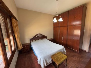 CHALET 3 AMBIENTES 2 PLANTAS VENTA RAFAEL CALZADA
