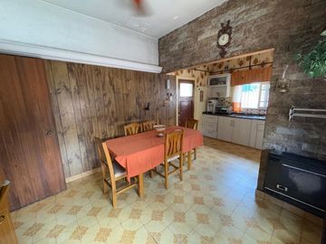CHALET 3 AMBIENTES 2 PLANTAS VENTA RAFAEL CALZADA
