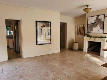 VENTA CASA DE 5 AMBIENTES JARDIN/PISCINA ESCOBAR