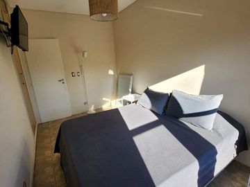 VENTA CASA DE 5 AMBIENTES JARDIN/PISCINA ESCOBAR
