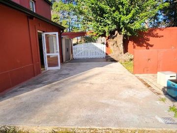 VENTA CASA DE 5 AMBIENTES JARDIN/PISCINA ESCOBAR
