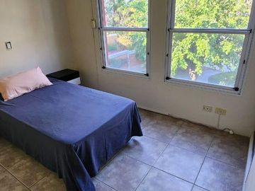 VENTA CASA DE 5 AMBIENTES JARDIN/PISCINA ESCOBAR