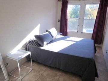 VENTA CASA DE 5 AMBIENTES JARDIN/PISCINA ESCOBAR
