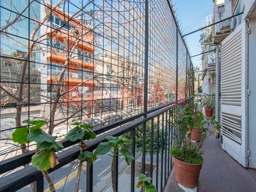 VENTA PH 6 AMB CON BALCON Y TERRAZA EN CABALLITO