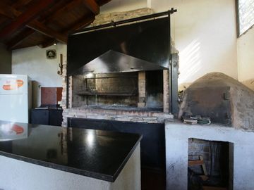 VENTA CASA 3 AMB PARQUE PILETA QUINCHO BOSQUE REAL