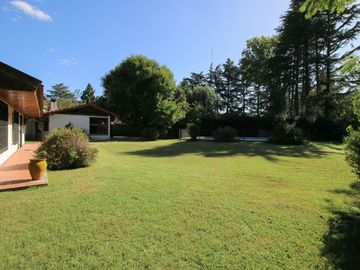 VENTA CASA 3 AMB PARQUE PILETA QUINCHO BOSQUE REAL