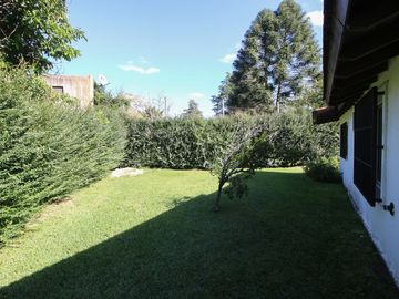 VENTA CASA 3 AMB PARQUE PILETA QUINCHO BOSQUE REAL