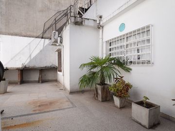 Venta casa 5 amb. Monte Castro Patio Terraza Coch.