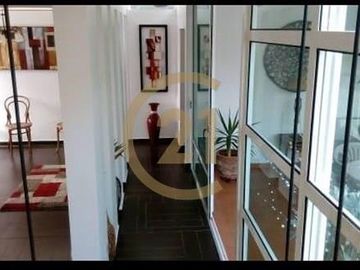 amplia y luminosa casa en venta