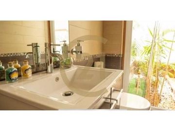 amplia y luminosa casa en venta