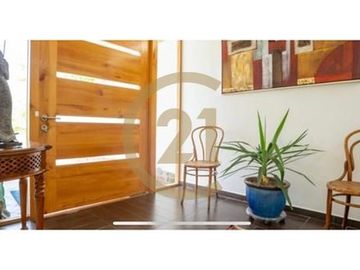 amplia y luminosa casa en venta