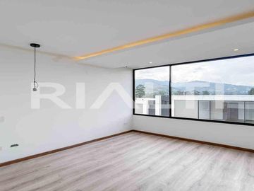 Casa en venta de oportunidad, en Tumbaco