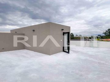 Casa en venta de oportunidad, en Tumbaco